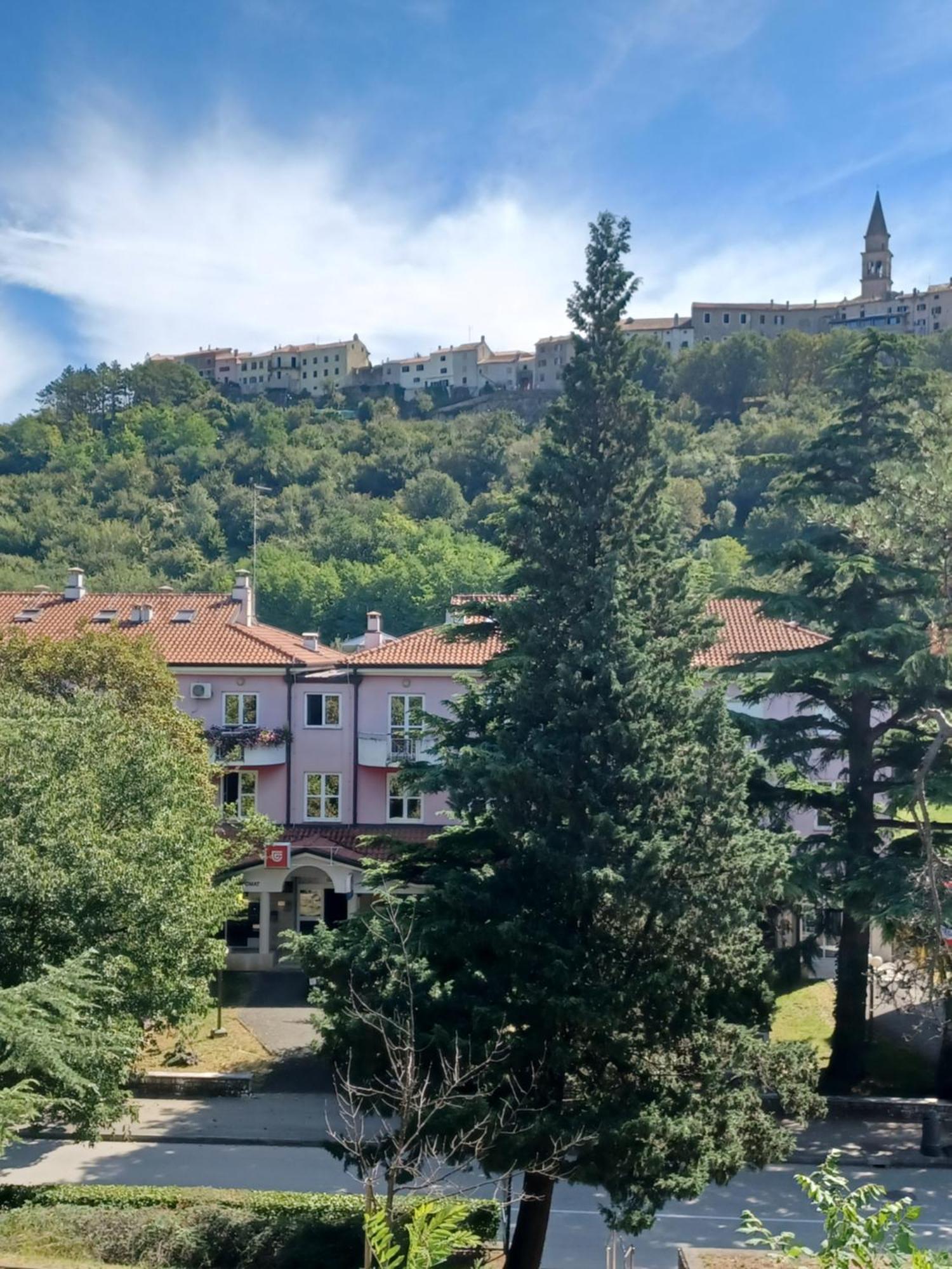 Stunning New Apartment In Centre Of Buzet Buitenkant foto